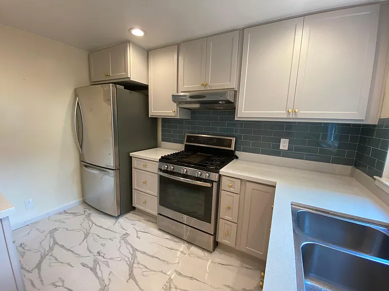 1743 Alma St — Photo 24