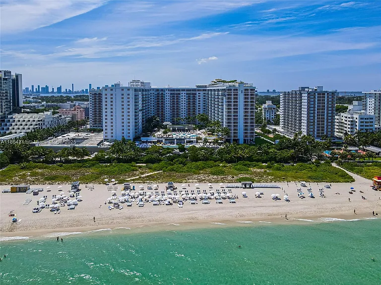 2301 Collins Ave #542 — Photo 37