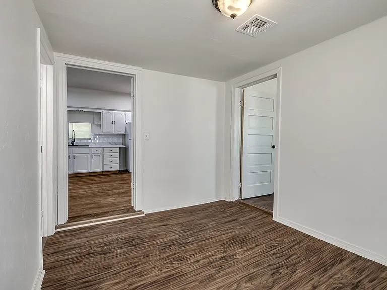 515 W Martin St — Photo 26
