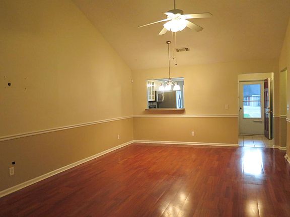 4th image of 5148 Hill Farm Dr NE