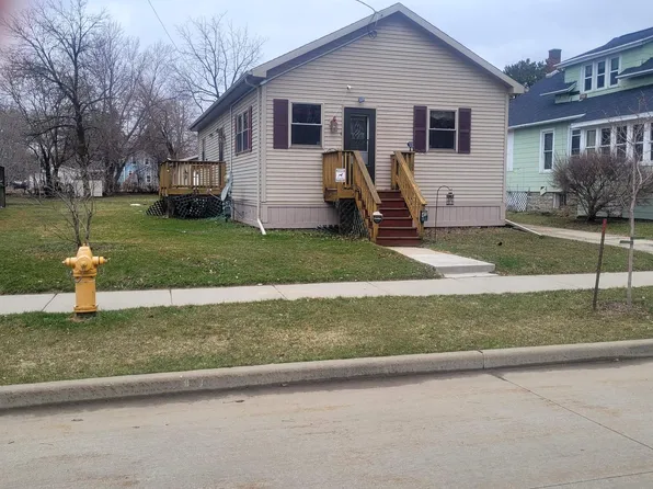 45 Lake St, Oshkosh, WI 54901