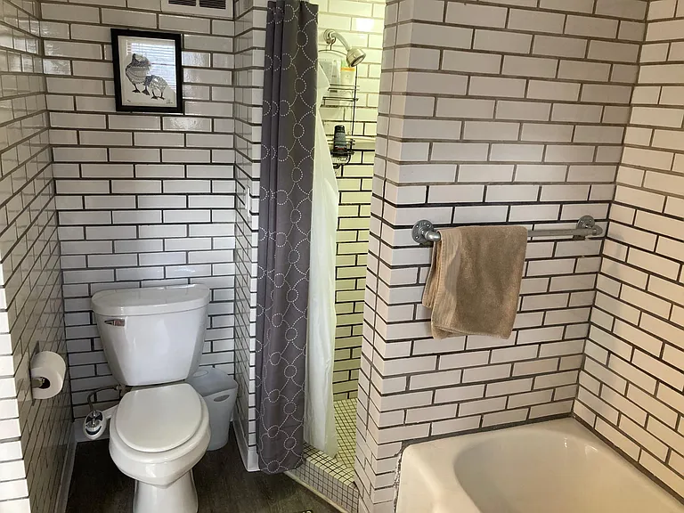 190 Arion St E — Photo 14