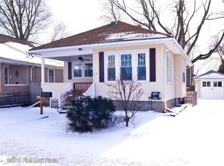 17 Thurston St, Riverside, RI 02915