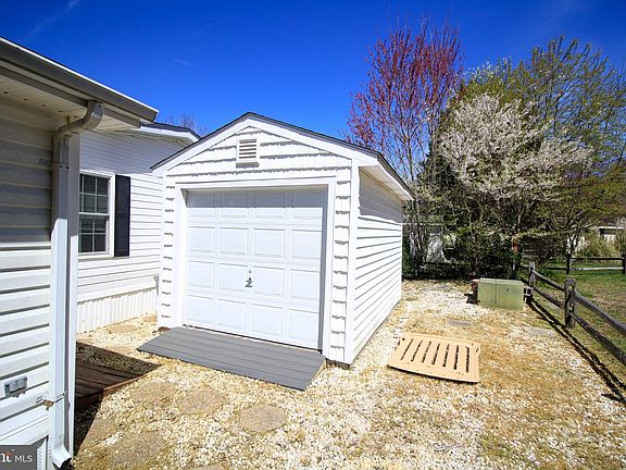 5th image of 26557 Cattail Ln #E-877