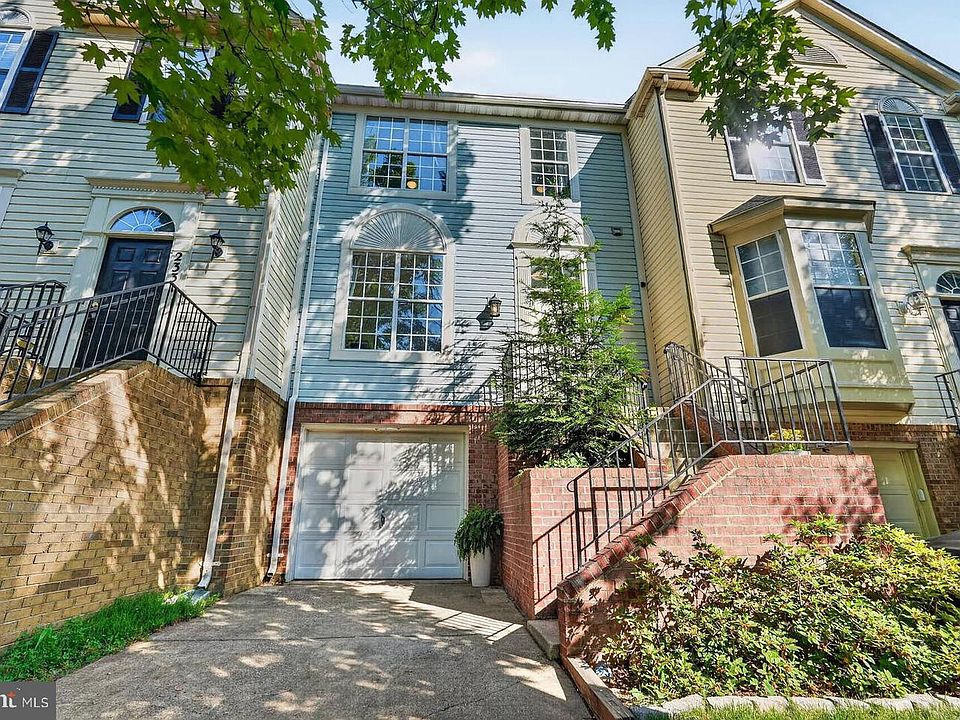 1st image of 2329 Massanutten Dr