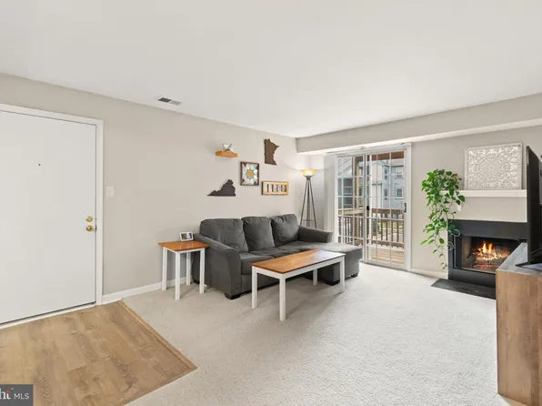 6918 Victoria Dr, Alexandria, VA 22310