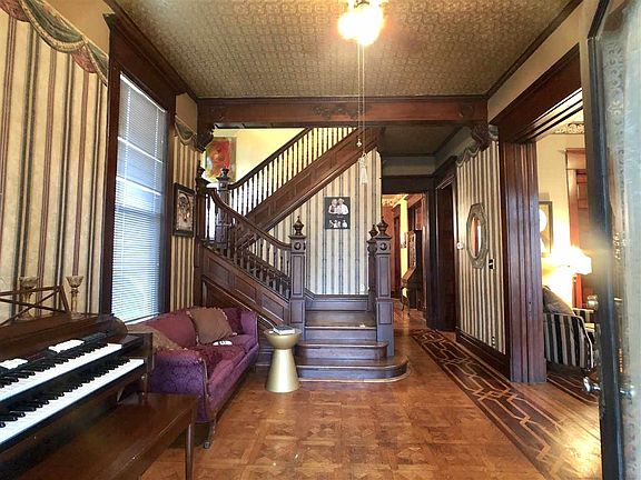 3rd image of 420 Washington Ave