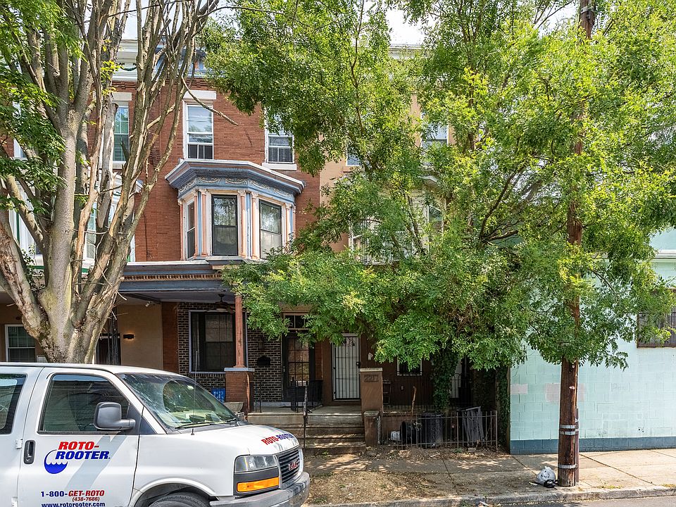 1st image of 2217 N Park Ave #A