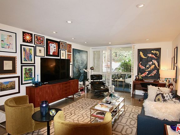 2nd image of 8400 De Longpre Ave APT 202