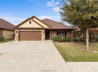 422 Momma Bear Dr, College Station, TX 77845