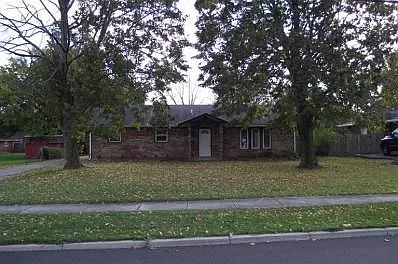406 W Wenger Rd photo 1