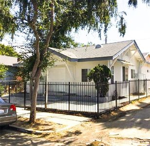 940 E 49th St, Los Angeles, CA, 90011