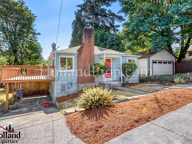 11436 SE 33rd Ave — Photo 2