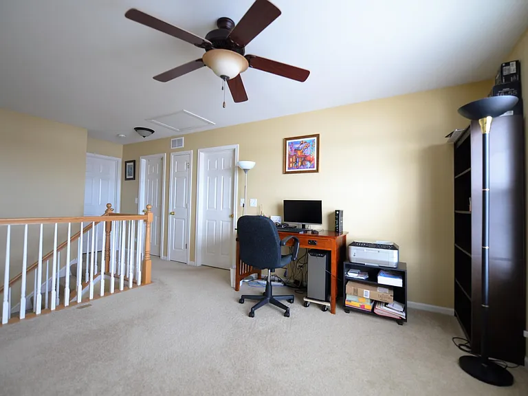 817 Lewisburg Ln — Photo 11