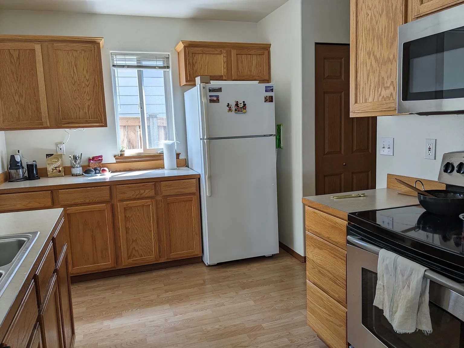 3 bed, 2.5 bath, 1580 sqft, $3,300 — Photo 3