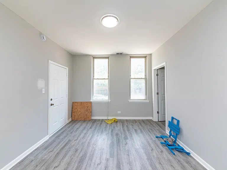 1022 W Fry St #1F — Photo 2