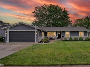 518 Exmoor Rd, Elk Grove Village, IL 60007