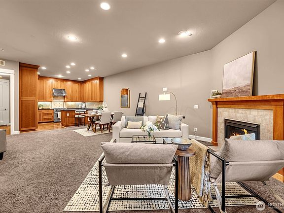 4th image of 4029 NW 77th Avenue