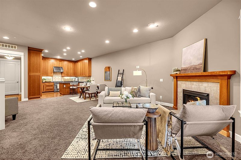 4th image of 4029 NW 77th Avenue