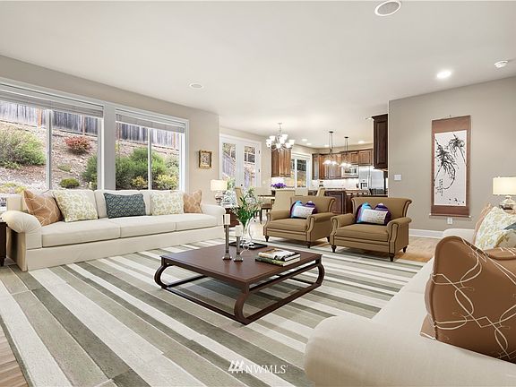 Livingroom with custom built-ins