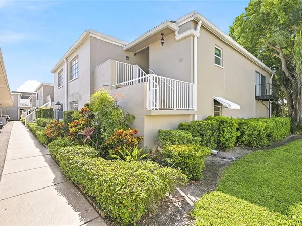 919 OSCEOLA ROAD #207, BELLEAIR, FL 33756