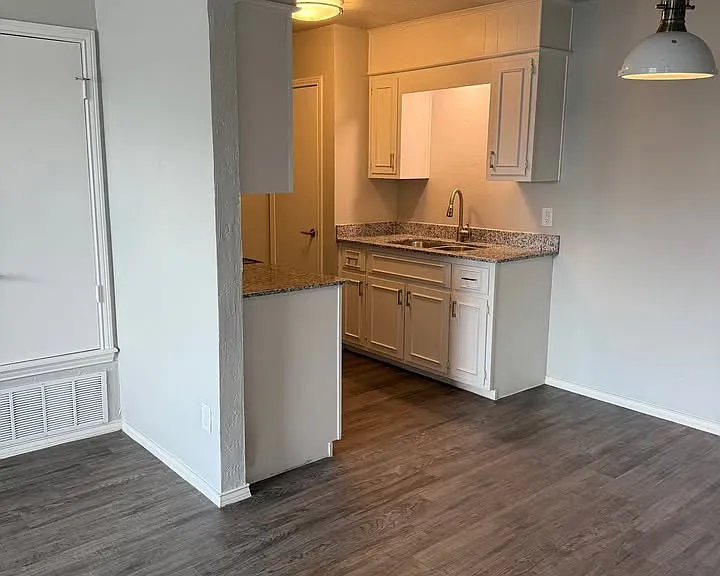 501 Industrial Dr W #501 — Photo 11