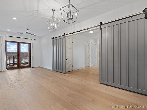 3rd image of 29 Water St #3