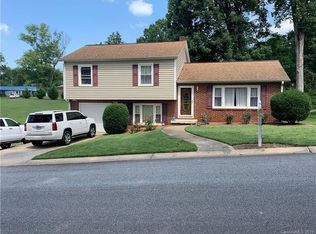 314 W Ave W, Troutman, NC 28166