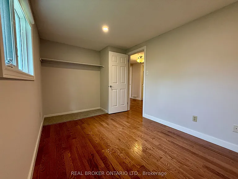 93 Melanie Cres — Photo 20