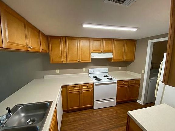3rd image of 5451 Sombra Del Lago Dr