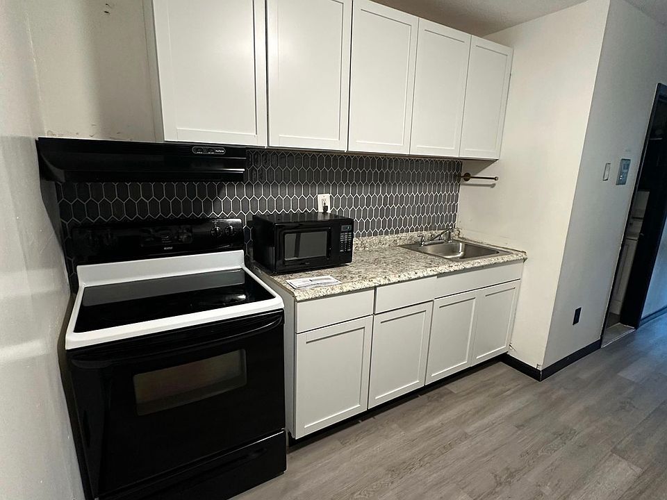 2nd image of 1661 E Main St #1