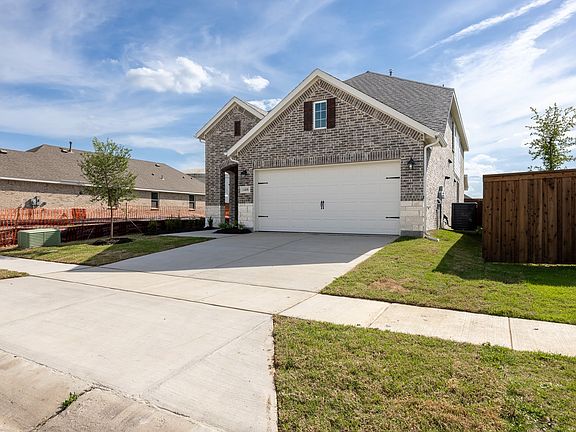 3rd image of 1408 Grove Pond Rd