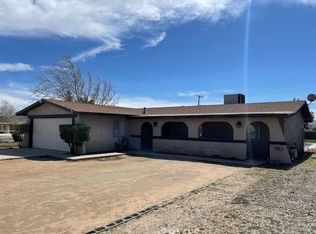 14480 Pawnee Rd, Apple Valley, CA 92307