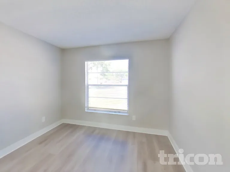 1020 Red Oak Cir — Photo 11