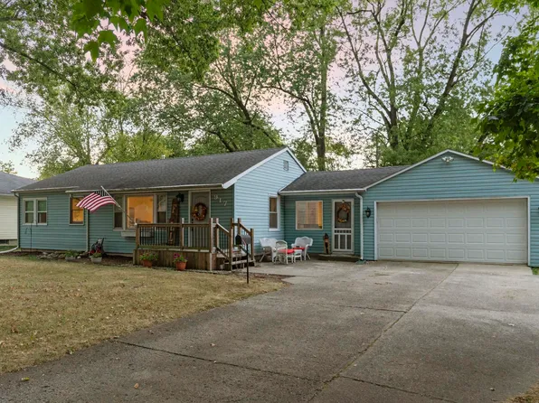 917 E 1st St, Auburn, IN 46706