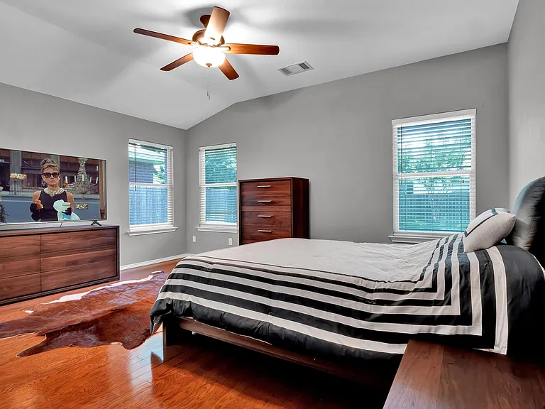 3339 Rod Carew Dr — Photo 17