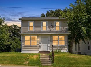 1326 Griswold St, Burlington, IA 52601
