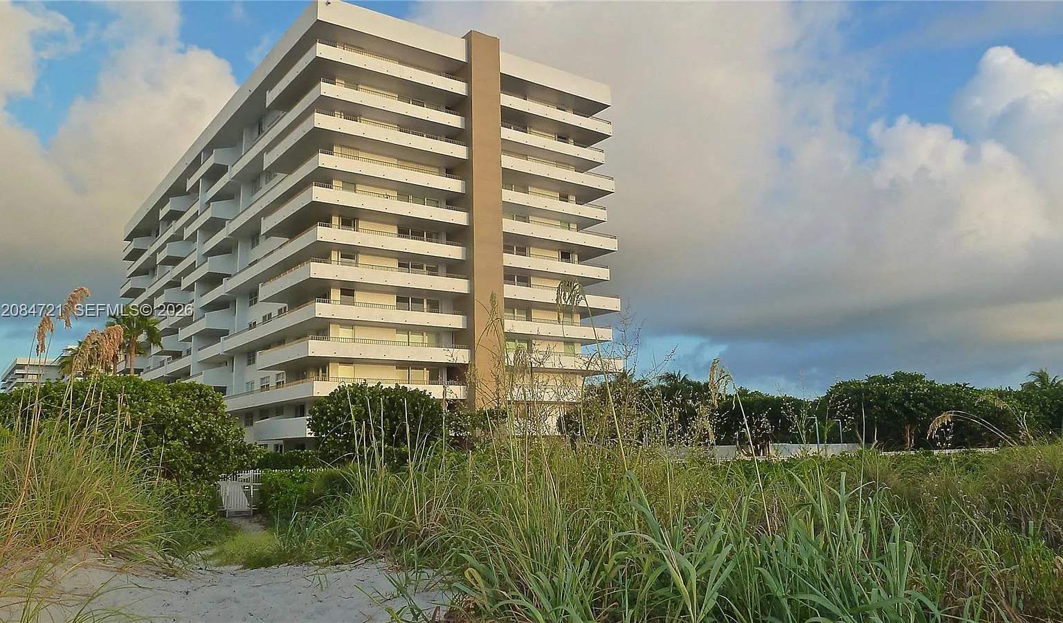Key Biscayne Commodore Cl — Photo 2