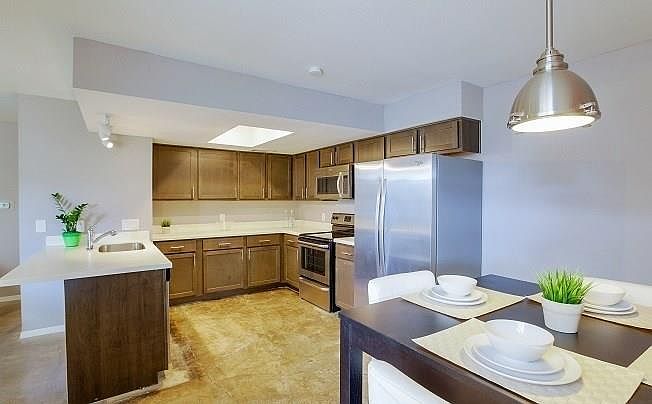 1st image of 3430 Willowrun Dr APT 4