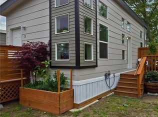 1303 30th St #2, Seaview, WA 98644