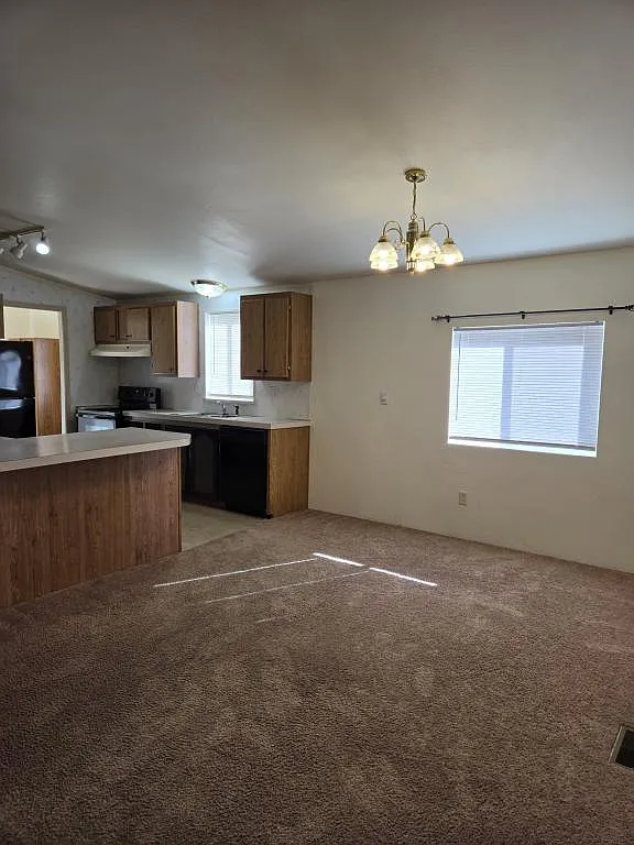 205 Harrison Ave N — Photo 3