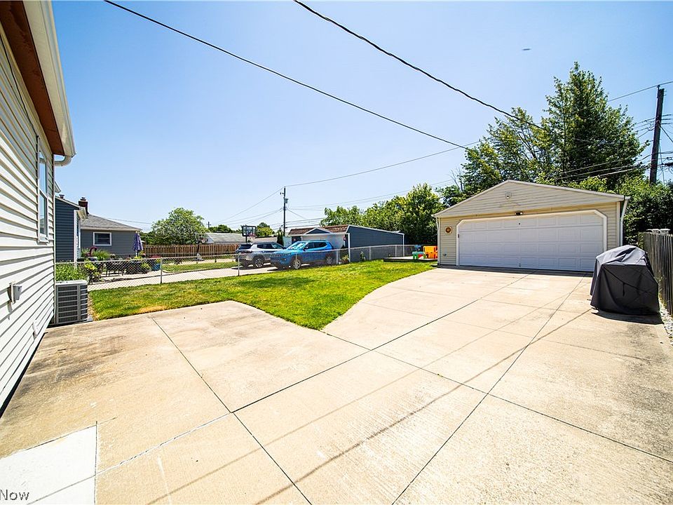 2707 Stanfield Dr, Parma, OH 44134 Zillow