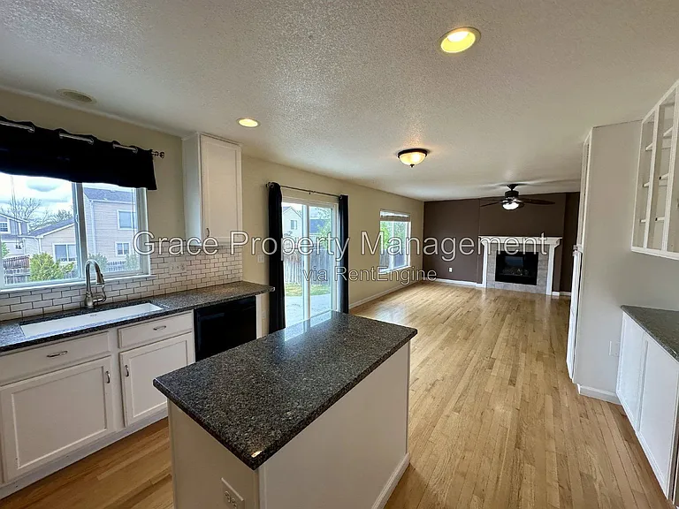 22447 E Dorado Pl — Photo 10