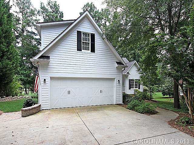 1st image of 8046 Saint Andrews Ln