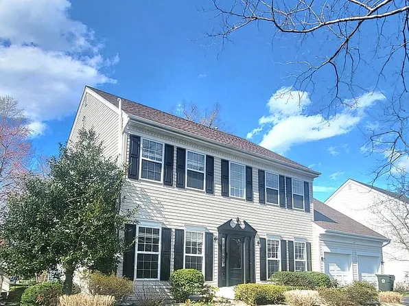 4850 Green Heather Ct, Doylestown, PA 18902