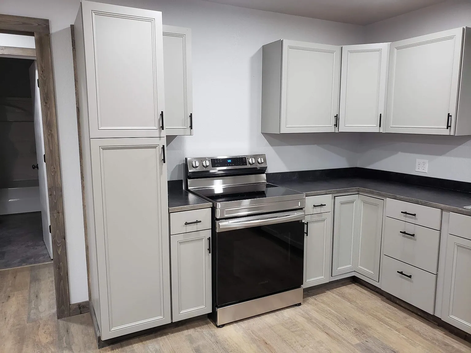 2 bed, 950 sqft, $1,100 — Photo 3
