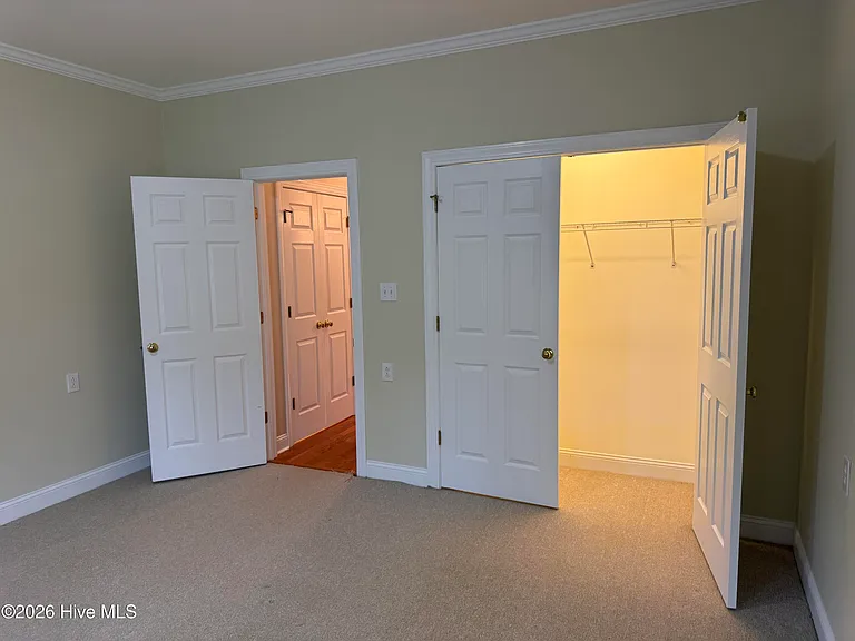309 Village Green Dr — Photo 22