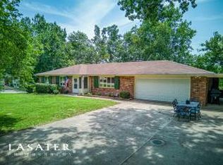 1300 Crestwood Dr, Harrison, AR 72601