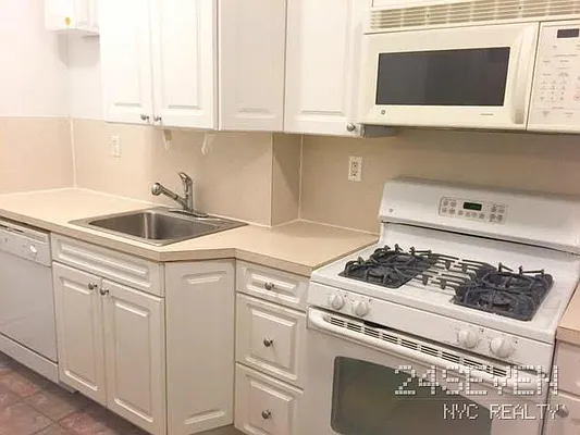 Rented by 24 7 NYC Realty Inc. | media 25