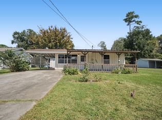 384 Lakeview Dr, Onalaska, TX 77360
